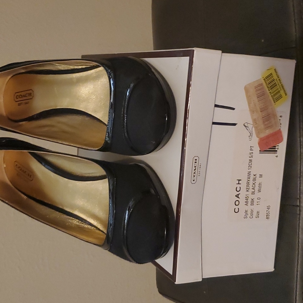 Black signature coach wedges